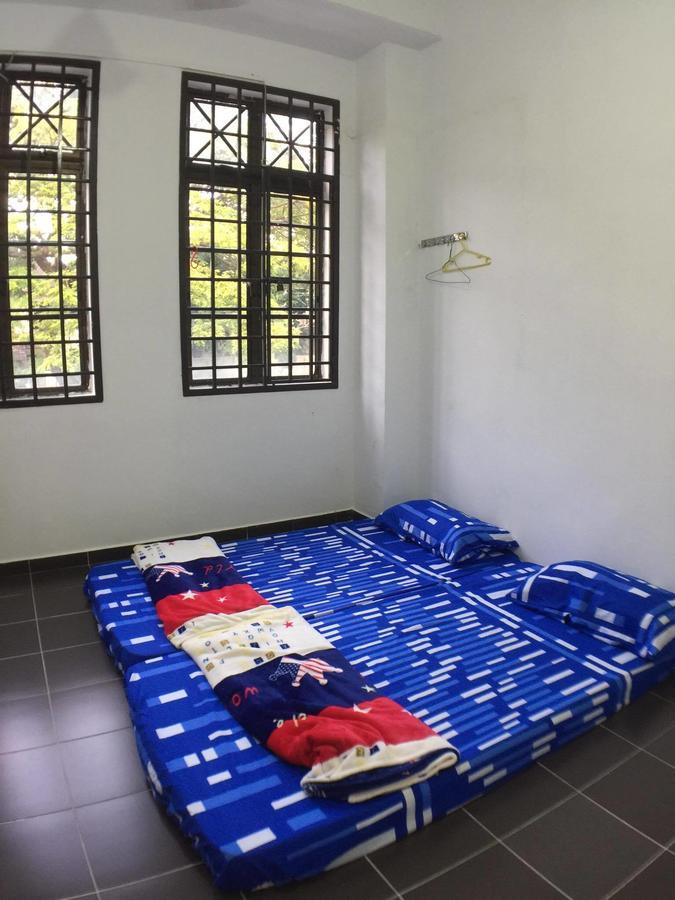 Jiaxin Hostel Ulu Tiram Exterior foto